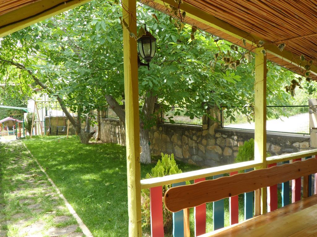 Guest House Nataly Yeghegnadzor Exterior foto